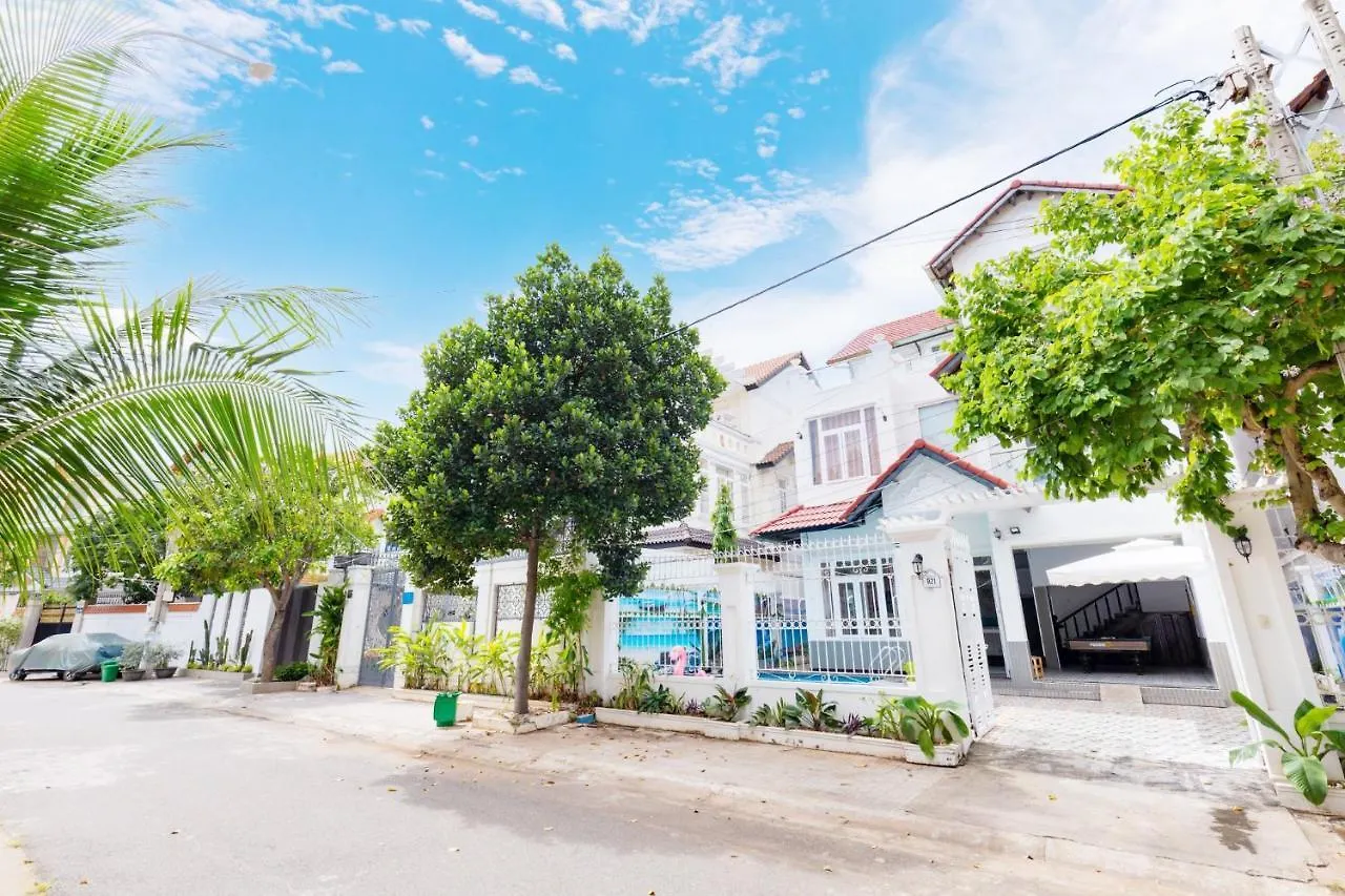 Biet Thu Dang Khoa Nghi Duong Bida Va Phong Karaoke Rieng Villa Vung Tau 0*,  Vietnam